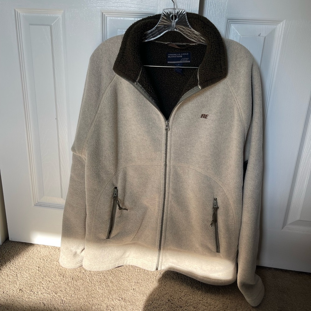 Fuzzy Jacket Ae American Eagle - image 1